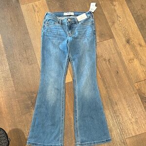 Hollister Light Blue Flare Jeans 26- short NWT